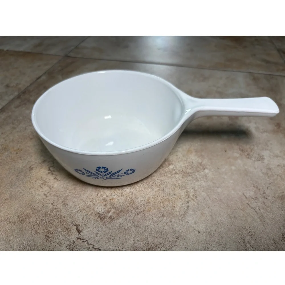 Corning Ware P-82-B Blue Cornflower 1.5 Pint Saucepan with Handle Vintage USA
